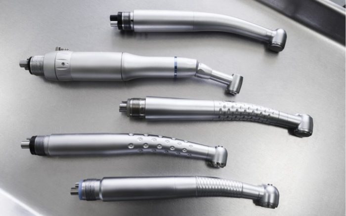 How fast does the high-speed handpiece rotate